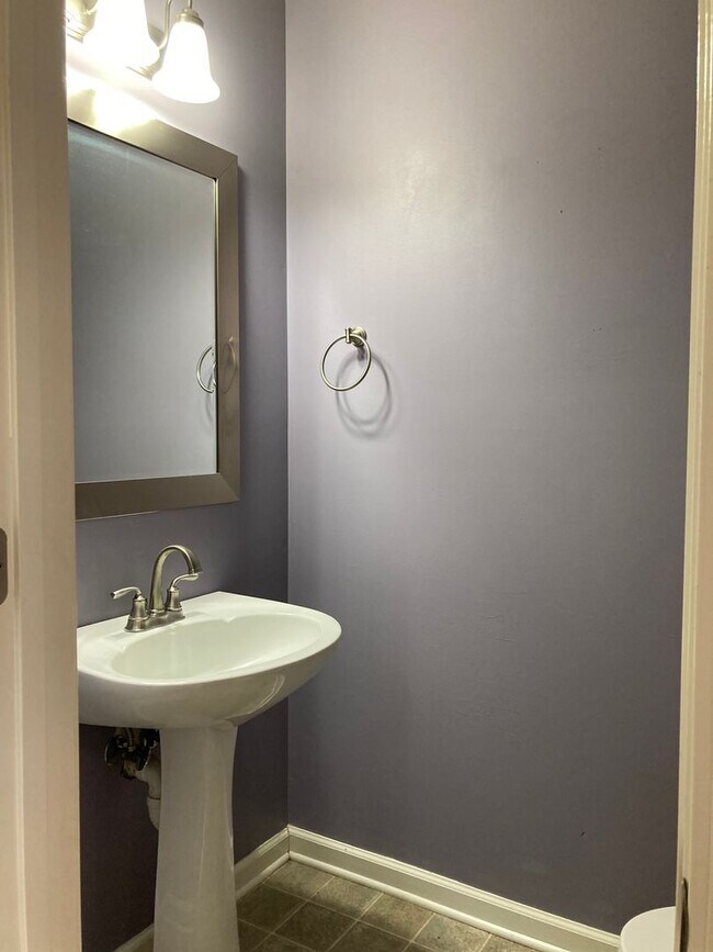 Building Photo - 2566 Leprechaun Ln