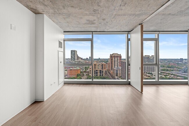 Building Photo - 1406 S Wabash Ave