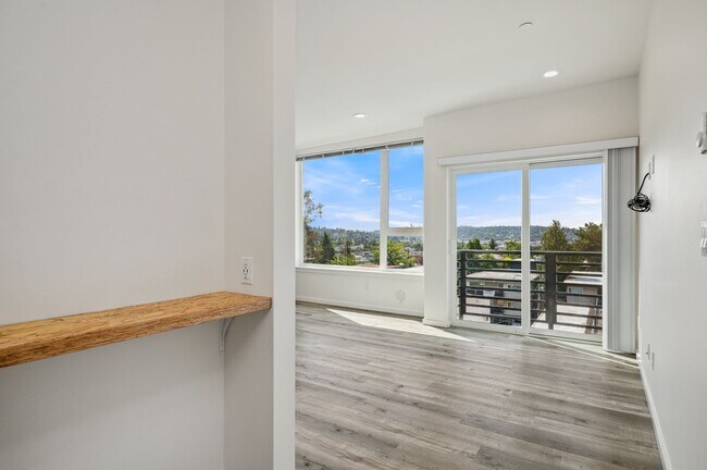 Interior Photo - Ship Street