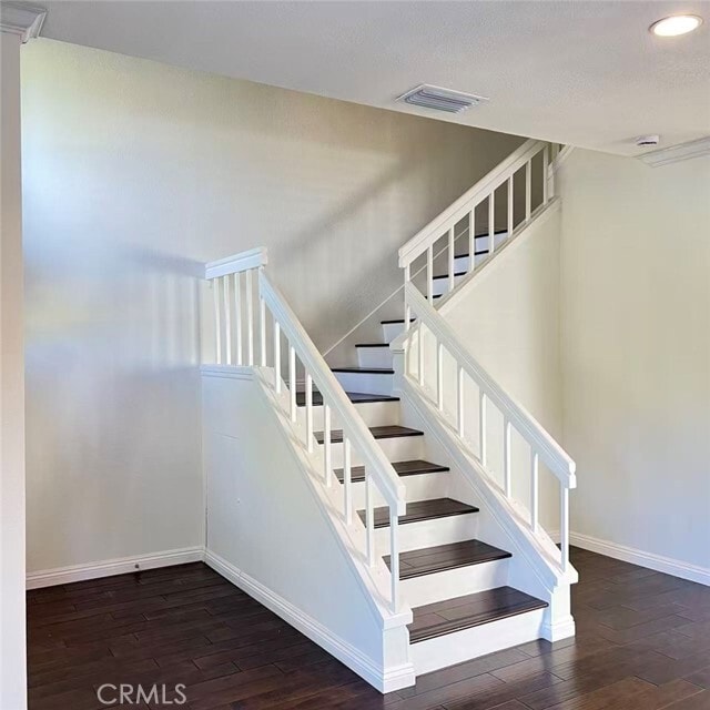 Building Photo - 585 Springbrook N