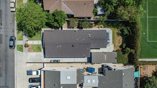 Building Photo - 158 S Harwood St