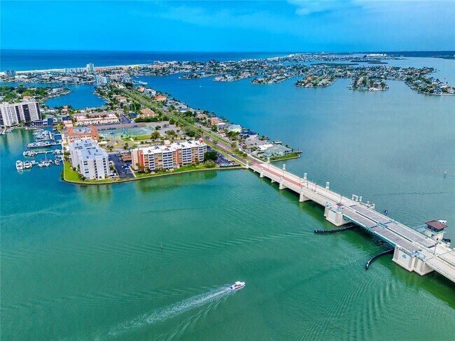 Building Photo - 500 Treasure Island Causeway