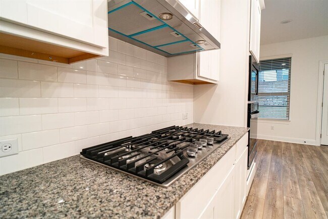 Building Photo - 3501 Jaulan St