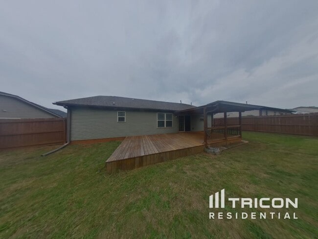 Building Photo - 205 Terilyn Ct