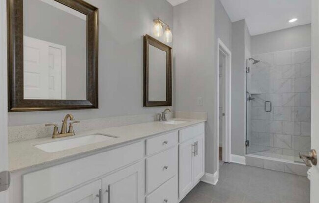 Building Photo - 1000 Vintage Green Ln