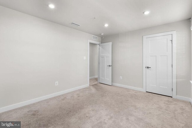 Building Photo - 2305 Wadlow Ln