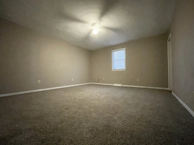 Building Photo - 3149 Glenwood Dr