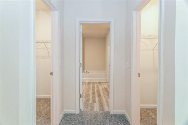 Building Photo - 629 Mackenzie Cv