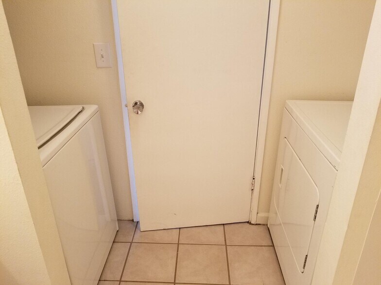 WASHER AND DRYER - 511 Constitution Ave S