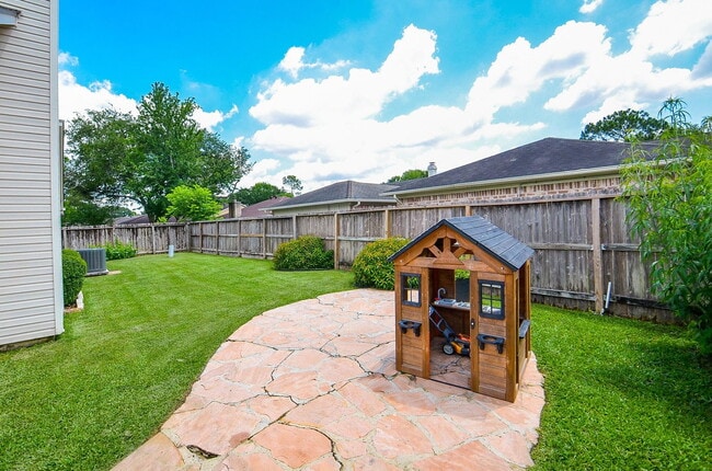 Building Photo - Echo Ridge, Sugar Land, TX 77478 - 3 BR 2 BA single-family home