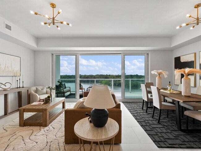 Building Photo - 1020 Sunset Point Rd