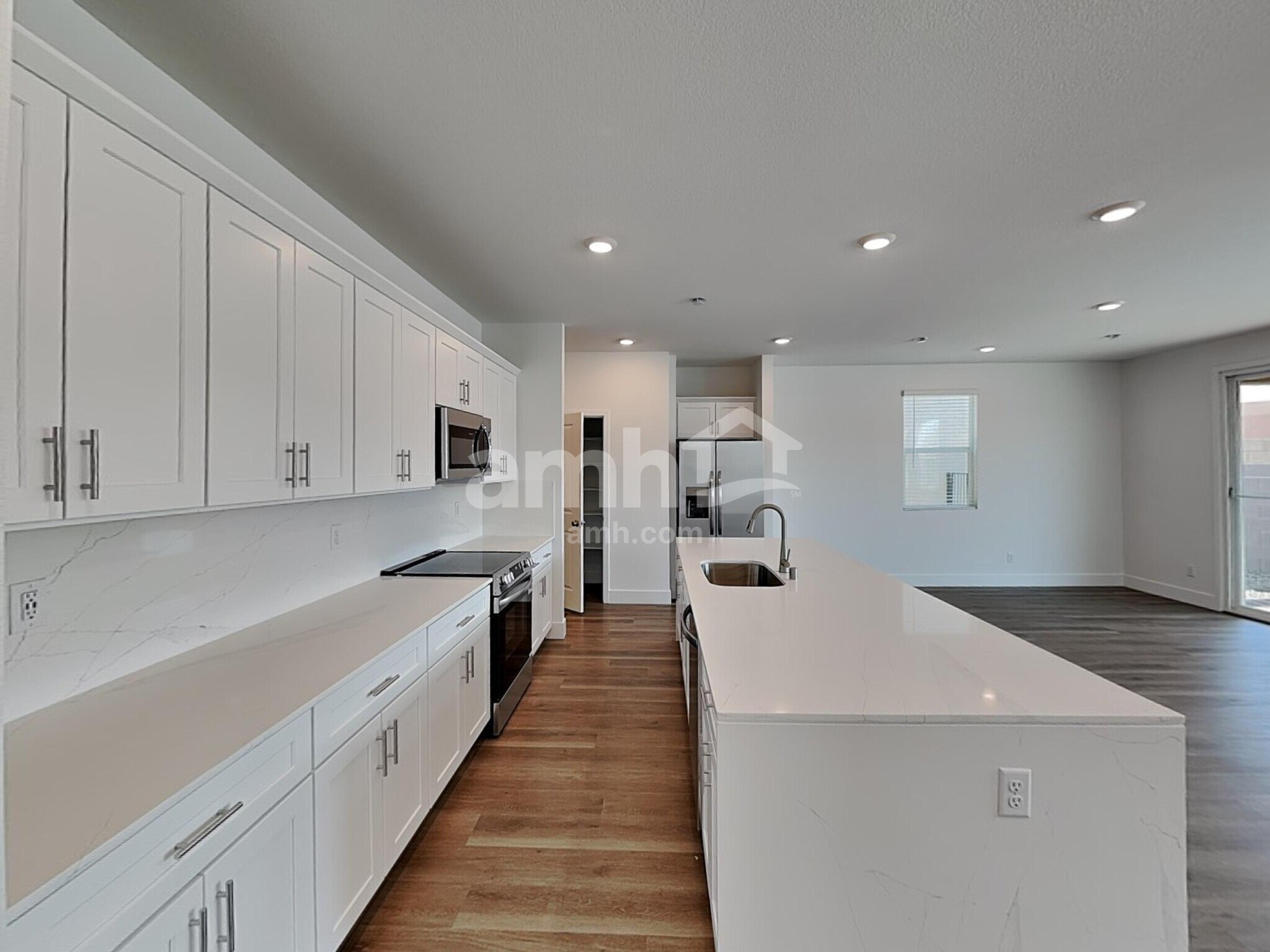 Building Photo - 10353 Beaver Tail St