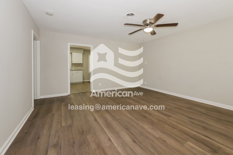 Building Photo - 4533 Sentry St