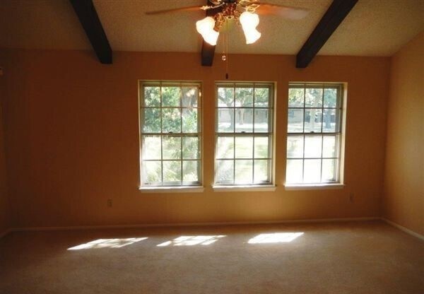 Building Photo - Available July 6: Spacious Home With Large...