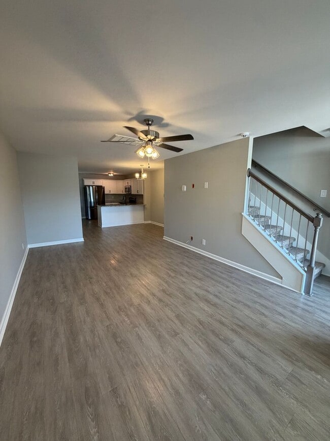 Building Photo - The Stowe Court Pet Friendly Condo for rent!