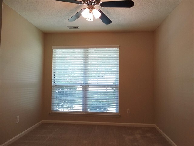 Building Photo - 3416 Armitage Dr
