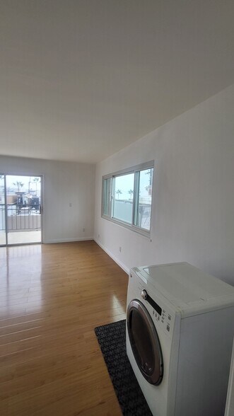 Building Photo - 120 12th St