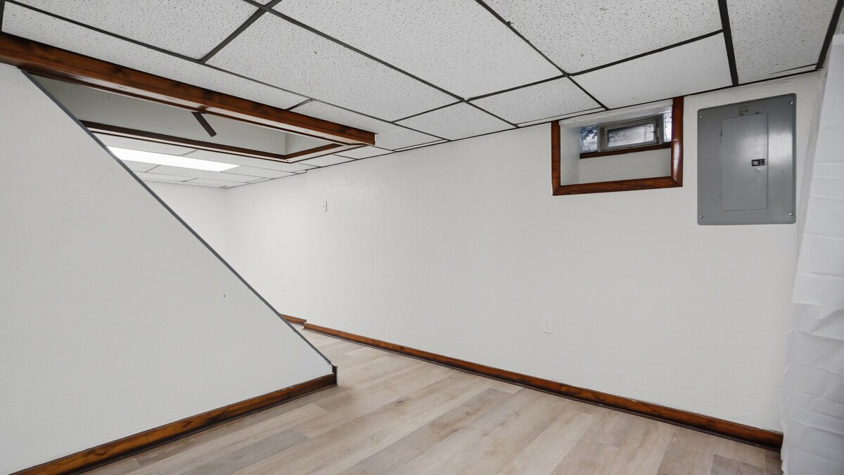 Building Photo - 19 Arnold St