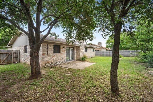 Building Photo - 12902 Lamplight Village Ave