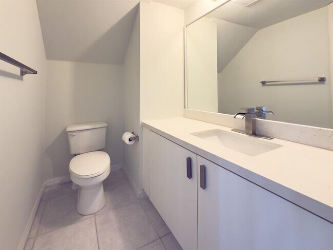 Building Photo - 1705 SW 110th Terrace