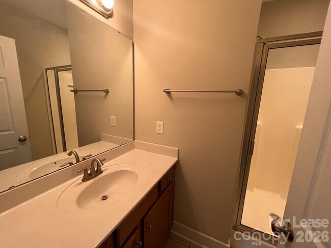 Building Photo - 227 Harbour Pl Dr