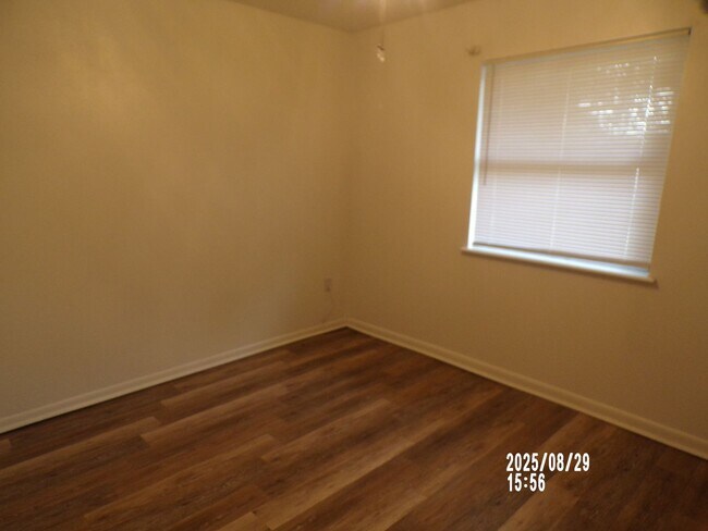 Building Photo - 2335 NW 41st St