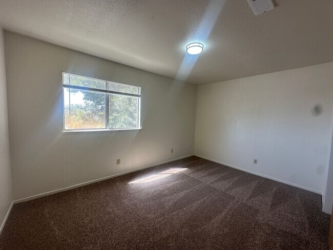 Building Photo - Gated community - Water, Garbage & Sewer I...