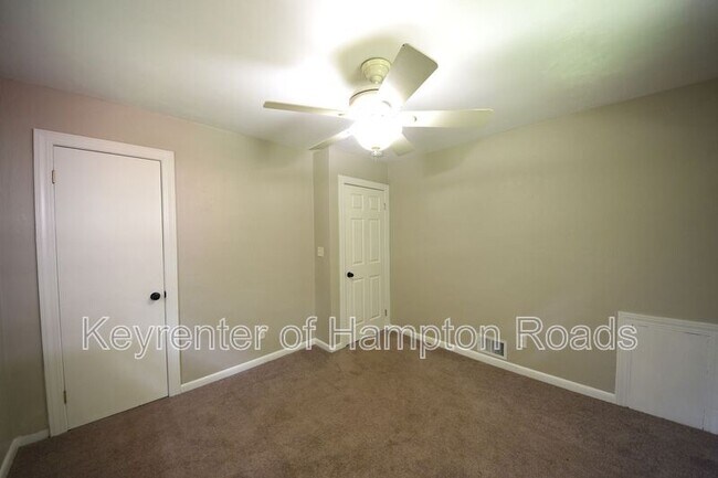 Building Photo - 4109 5th St