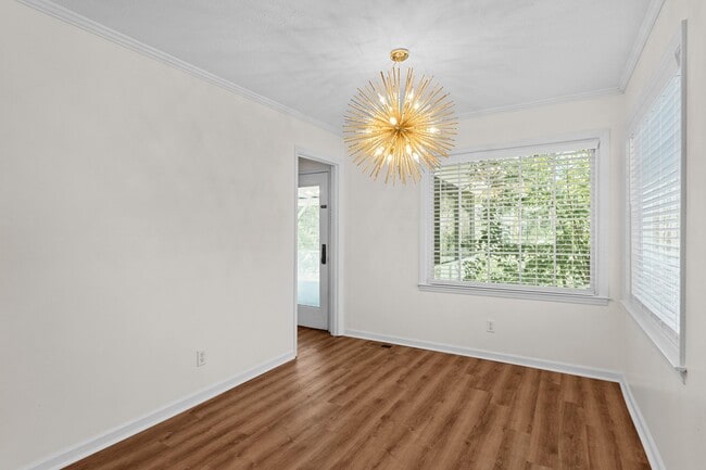 Building Photo - 1201 River Ridge Dr