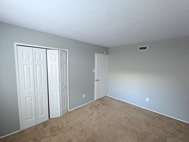 Building Photo - 3906 Postwood Dr