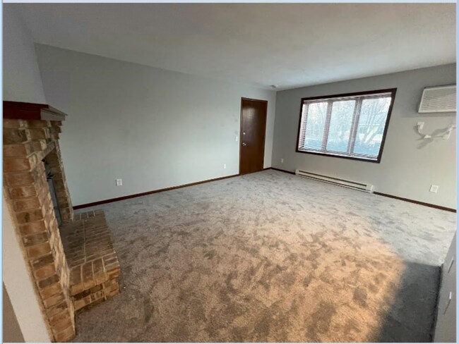 Building Photo - 2 S Wickham Ct