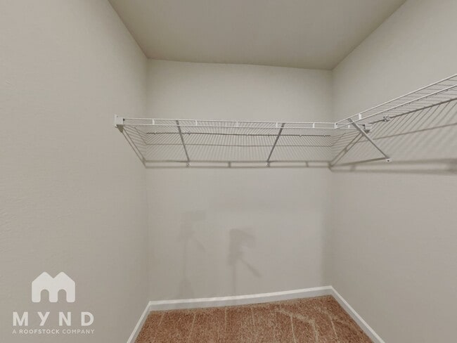 Building Photo - 329 New Villas St