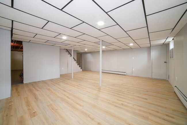 Building Photo - 622 Shrewsbury St