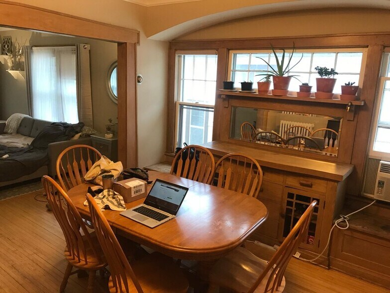 Building Photo - 3734 Grand Ave S