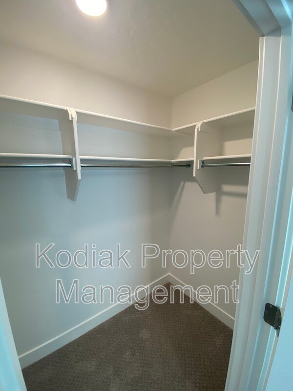 Building Photo - 1133 N 1920 W