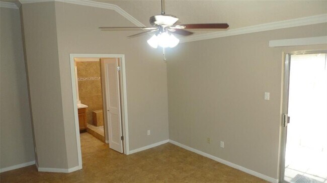 Building Photo - 7772 Park Falls Dr