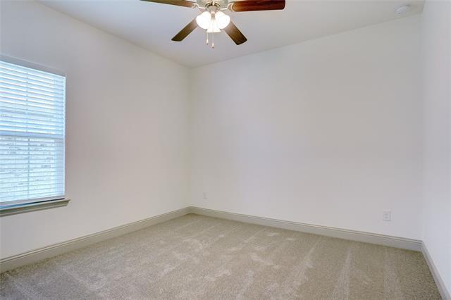 Building Photo - 219 Community Dr