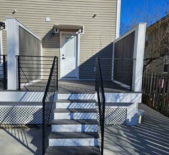 Building Photo - 113 Winslow Pl