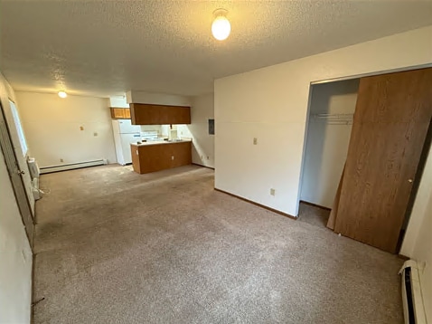 Building Photo - 619 S Johnson-8