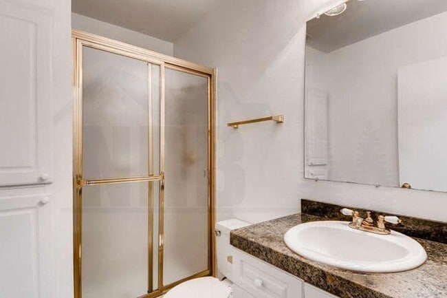 Building Photo - Gorgeous 3 Bedroom Home near Ruston Way!