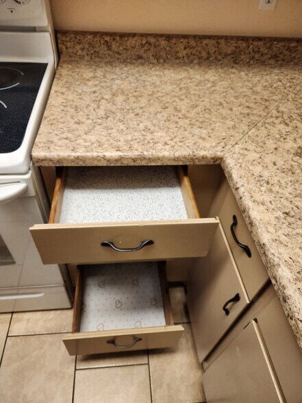 Building Photo - 100 E 600 S