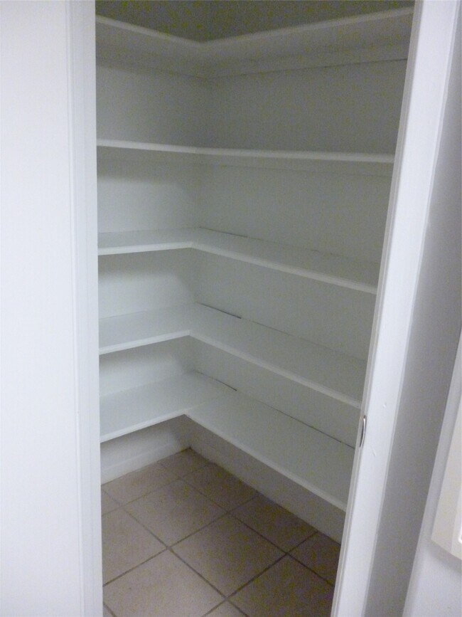 Building Photo - 2822 Mesquite Dr