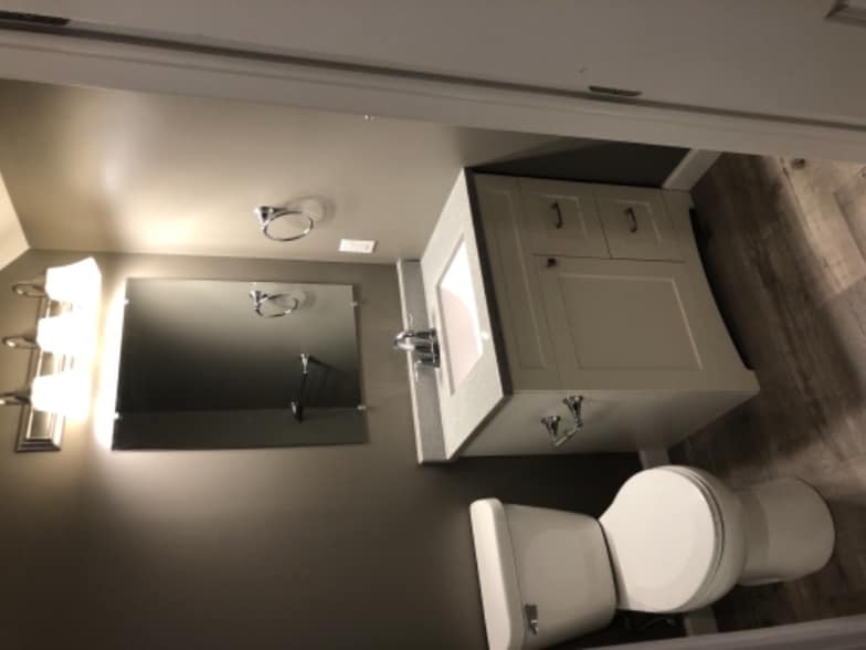 Building Photo - 628 Davis St