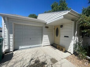 Building Photo - Charming 3 Bedroom Home in Aurora