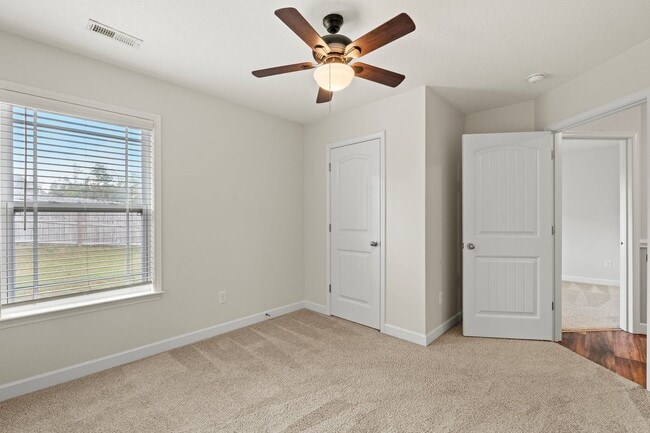 Building Photo - 3 BR, 2 BA 2-Car Garage Modern Ranch Livin...