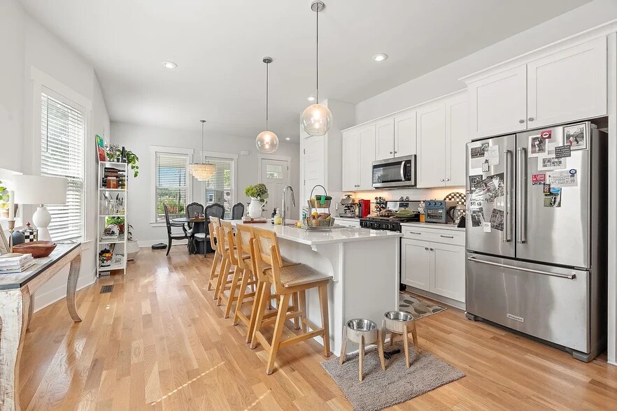Kitchen Island - 1112A McGavock Pike