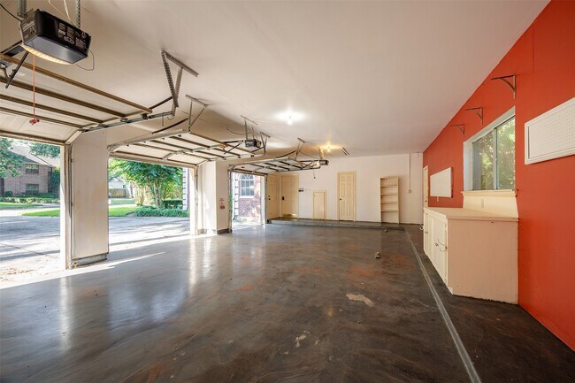 Building Photo - 11826 Primwood Dr