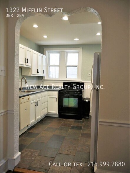 Building Photo - 1322 Mifflin St