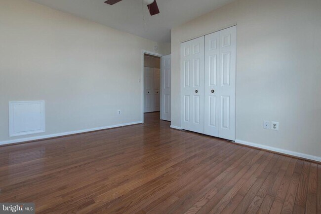 Building Photo - 48 Pontiac Way