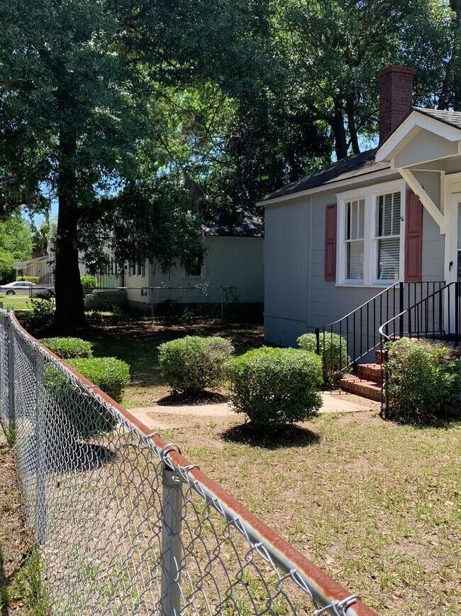 Building Photo - MOVE IN READY! Rental Rate Reduction!